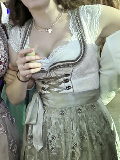 19 jährige Freundin auf dem Oktoberfest