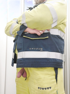 Horny bei der Arbeit