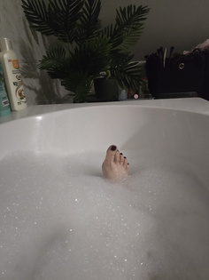 Füße in der Wanne