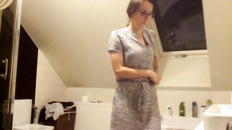 Stiefmutter heimlich gefilmt