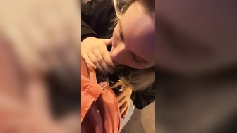 Oralsex in der S-Bahn Haltestelle Barmbek