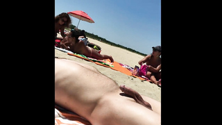 Am FKK-Strand Wird öfters Gepoppt Was Das Zeug Hält Am FKK-Strand Wird öfters Gepoppt Was Das Zeug Hält