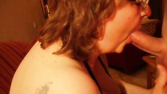 Meine Ehefrau Nina bläst