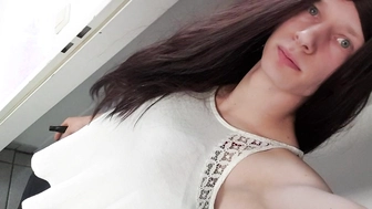 Beim einem Kunden in Damenwäsche