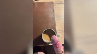 Kaffee Sahne aus Sperma