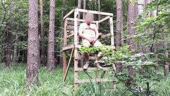 Nackig wichsen auf dem Rastpaltz