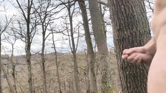 Cumshut out in Nature