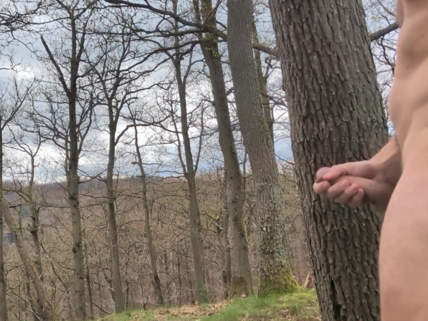 Cumshut out in Nature