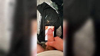 Sperma Tribut Video für Amoruso