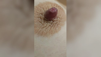 Geile Titten und Steife Nippel