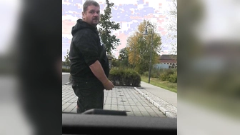 Öffentliches Wichsen: Parkplatz-Abspritzer