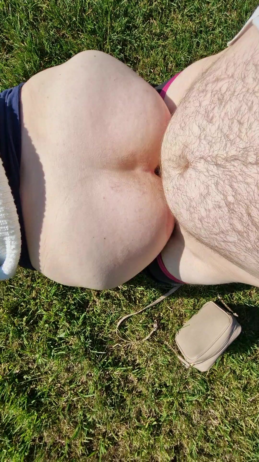 Outdoor Doggy Sex von hinten in der Natur
