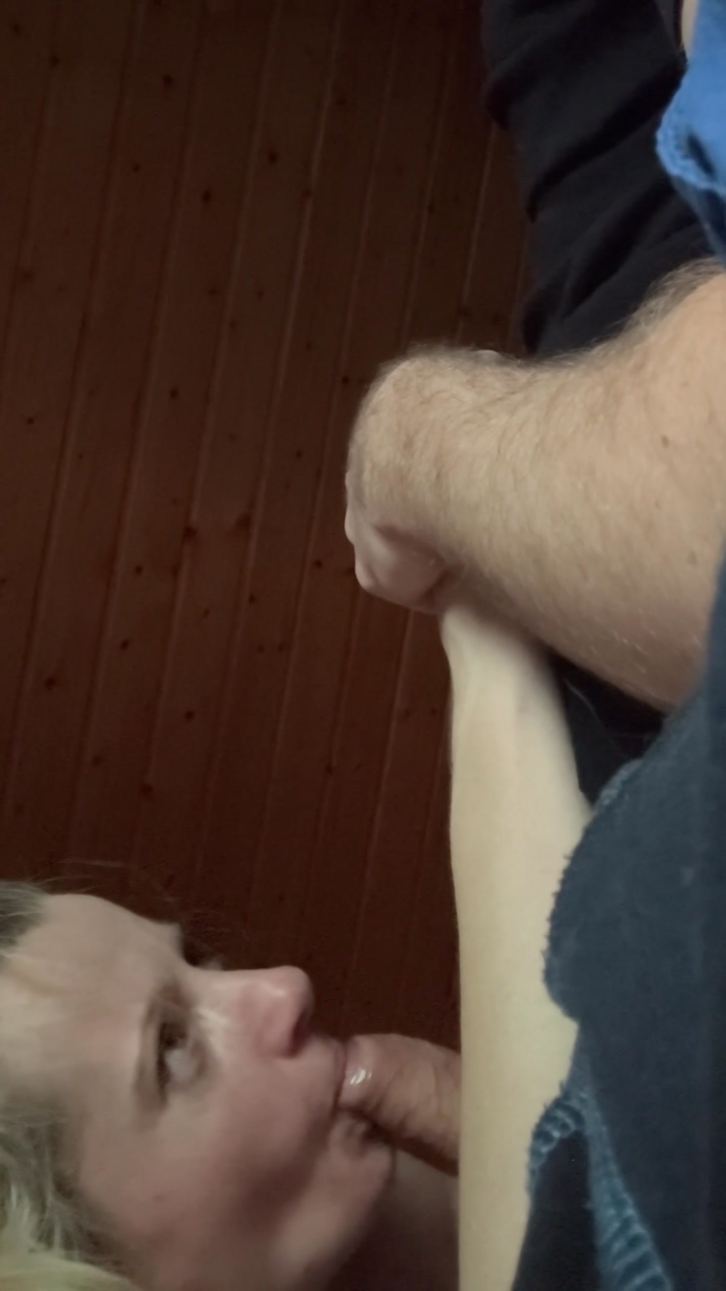 Freundin nahm die Ladung mit einem süßen grinsen