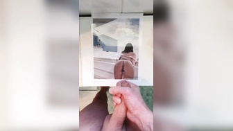 Abspritzen auf Samiras geilen Arsch