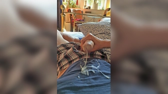 Handjob an der Morgenlatte meines Mannes