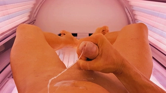 Im Solarium abgespritzt