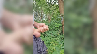 Im Stadtpark öffentlich abspritzen