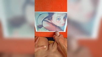 Sperma-Tribut für ein hübsches Gesicht