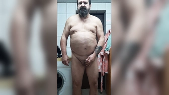 Ich mal schön bei der Handarbeit