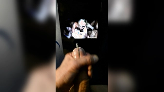 Wichsen zur Club-Orgie