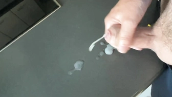 Einmal auf den Tisch abgespritzt