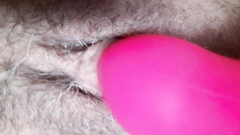 Muschi massieren mit Dildo