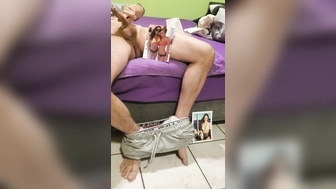 Schön mit Isabella und Jasmin entspannt mein Pimmel zeigen. 69er Position wär geil