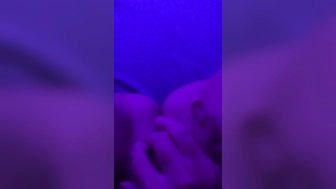 Ich mache es mir selbst mit meiner Schminke