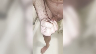 Beim Duschen Wichsen