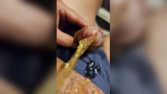 Piss auf und in mein Höschen
