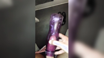 In die Sportflasche der Cousine gespritzt