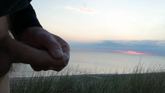 In den Dünen wichsen