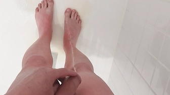 Golden Shower für meine Füße