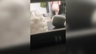 Mitbewohnerin beim duschen gefilmt