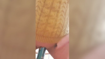 Redbull Dose in die Muschi geschoben