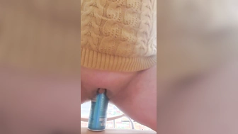 Redbull Dose in die Muschi geschoben