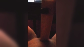 Abends alleine heimlich masturbieren