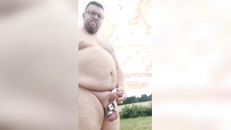 Nackt in Bernau unterwegs