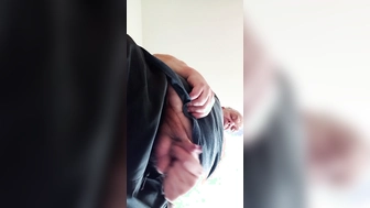 Reifer Penis beim Spritzen