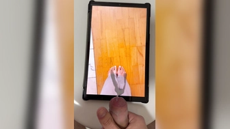 Cum Tribute Wichsen Auf Die Füße Meiner Ex Freundin