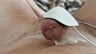 Das erste Mal mit stromsimulation gekommen. Geil