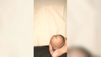 Auf der Arbeit geil geworden Dank die geile Videos hier