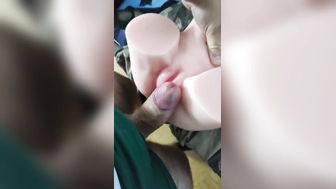 Gummipuppe geschwängert