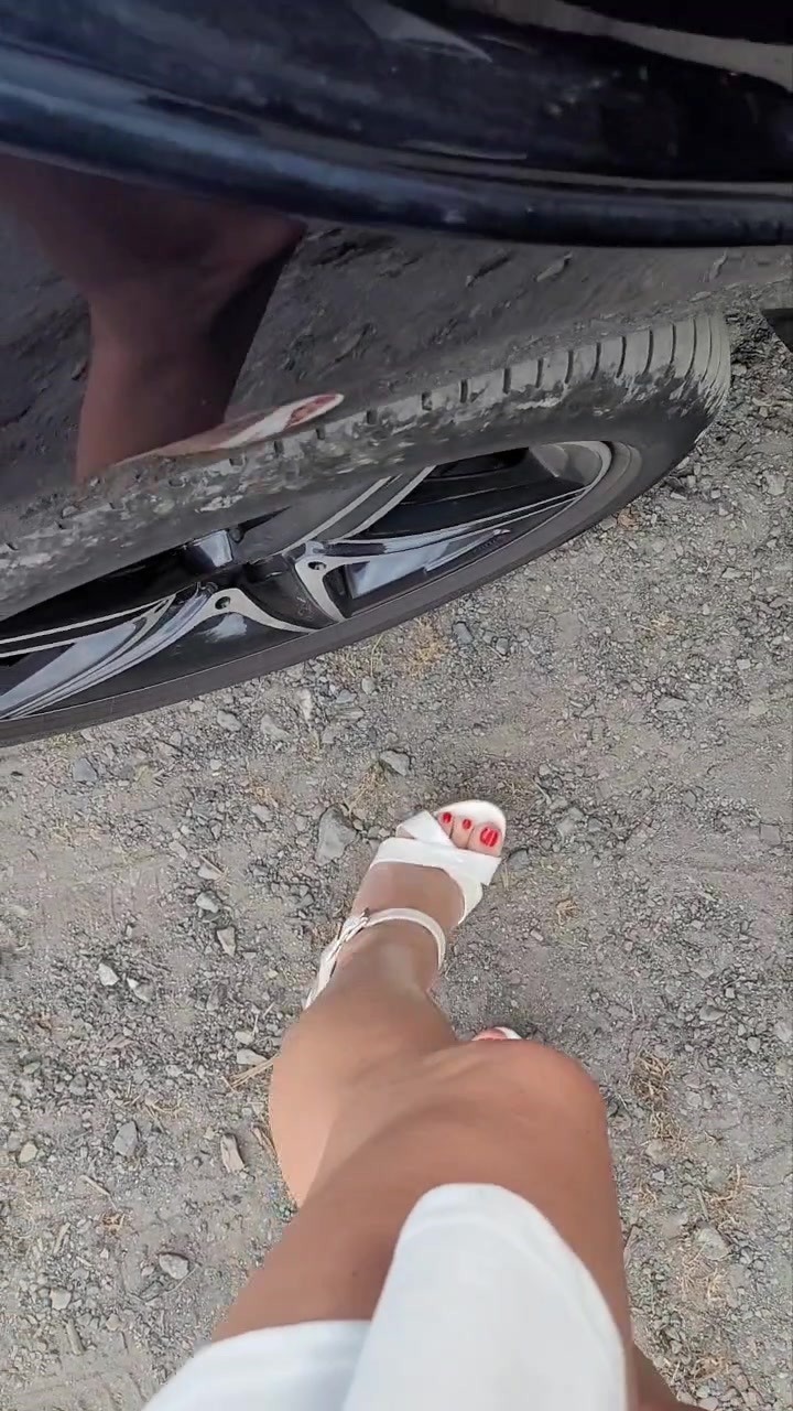 Keilwedges und Rote Nägeln........