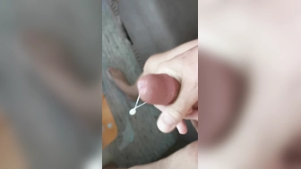 Auf Glastisch abgespritzt