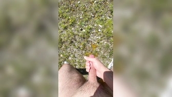 Großer Schwanz am Outdoor abspritzen