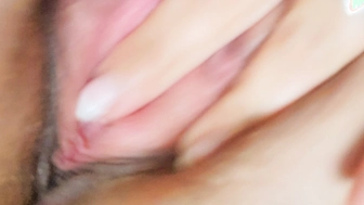 Meine pinke Muschi verwöhnen