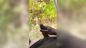 Junger Schwanz Outdoor im Herbst