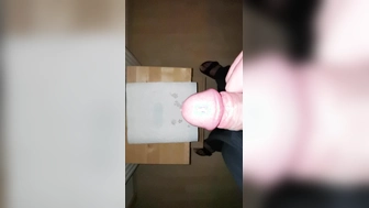 Schnell noch vor der Arbeit in der Küche für Euch richtig viel abgespritzt