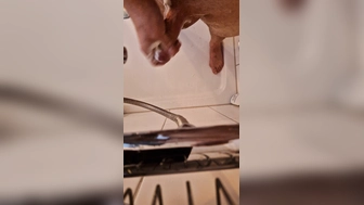 Ich bin unter der Dusche geil geworden!